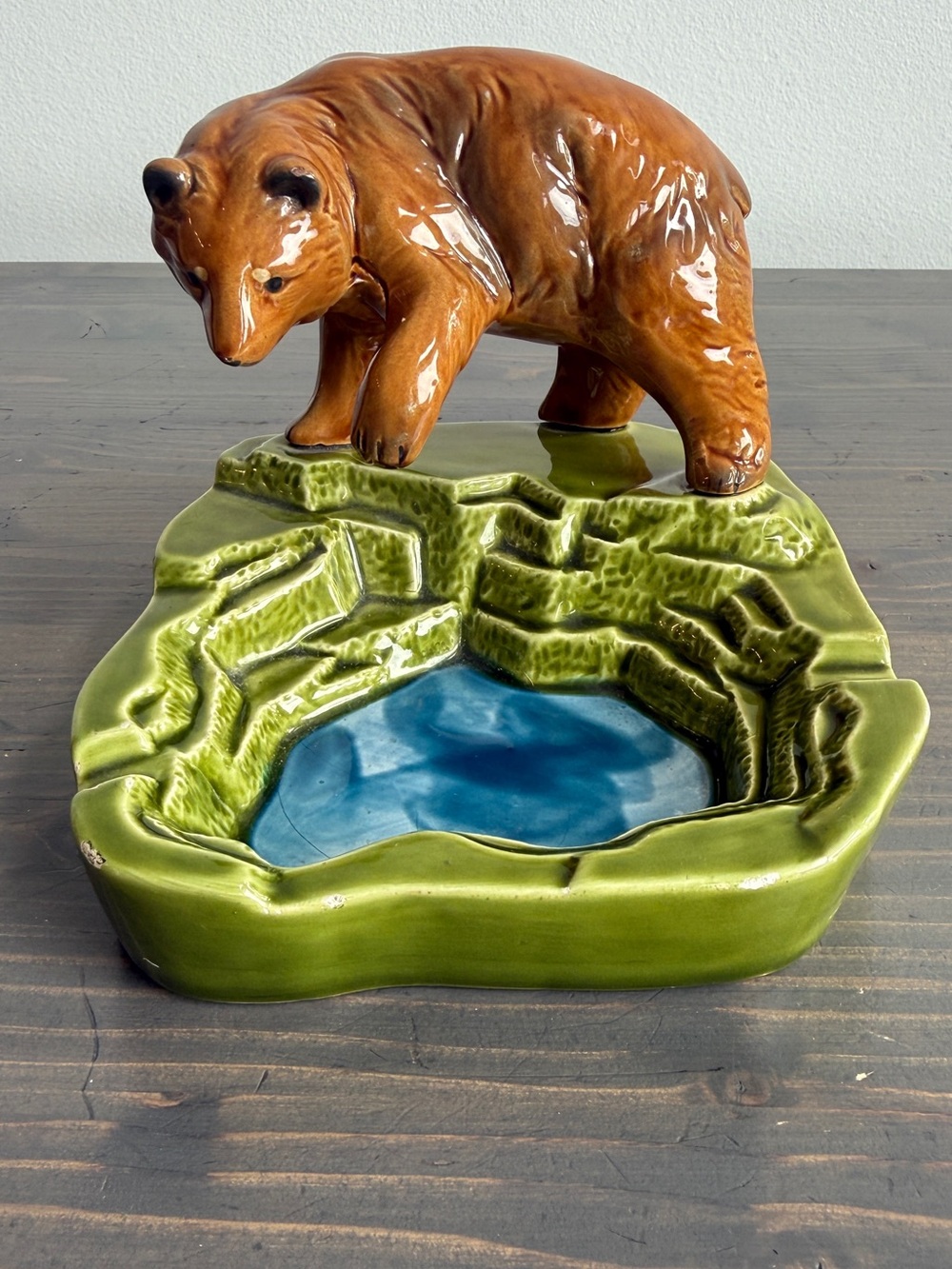 Vintage hand painted ceramic bear & pond ashtray/trinket/candy dish